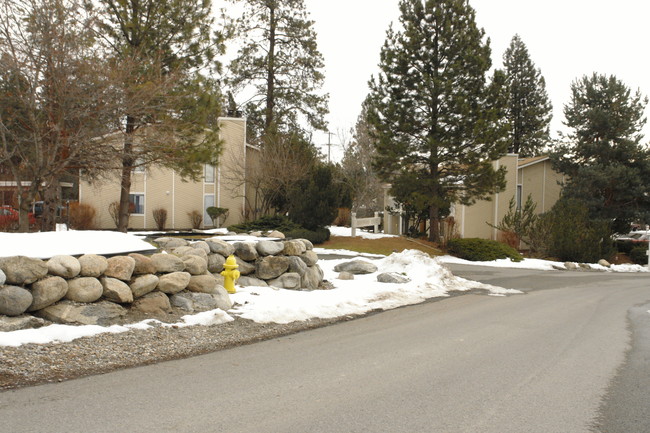 2210-2212 N Houk St in Spokane, WA - Foto de edificio - Building Photo