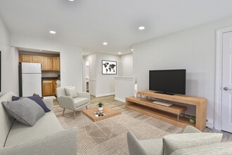 New Orleans Park Apartments in Secane, PA - Building Photo - Building Photo