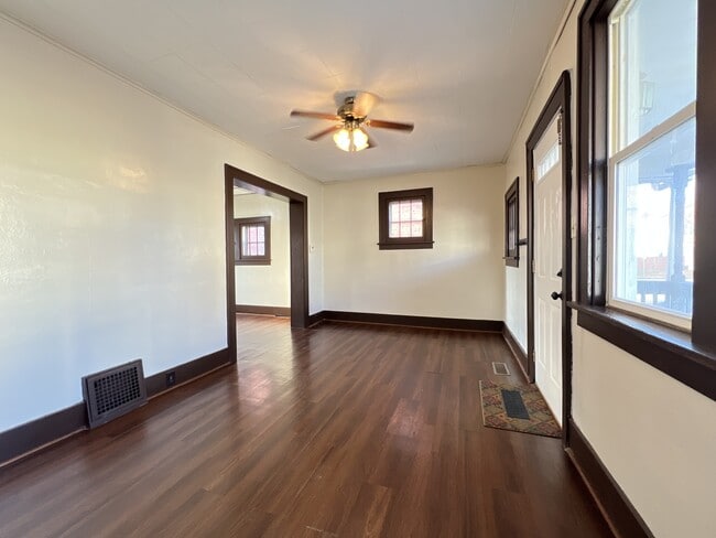 320 E 26th St in Dubuque, IA - Building Photo - Building Photo