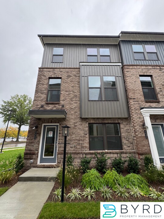 9930 Golden Trout Ln in Glen Allen, VA - Building Photo