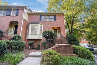 1374 Sheffield Glen Way NE in Atlanta, GA - Building Photo - Building Photo