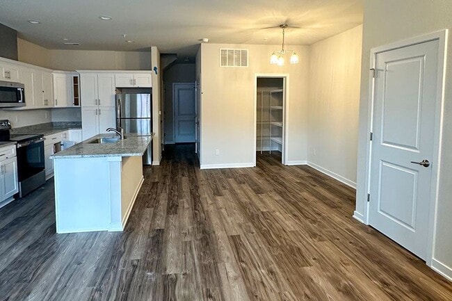 RIVERS ROW in Beaver Dam, WI - Foto de edificio - Building Photo