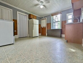 9-11 Cataract St, Unit 9 Cataract St - 1st Floor in Cohoes, NY - Building Photo - Building Photo