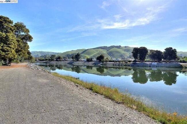 property at 118 Sycamore St