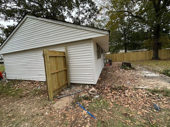 2804 W 30th Ave in Pine Bluff, AR - Building Photo - Building Photo