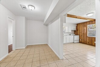 1921 Lynnview Dr in Houston, TX - Building Photo - Building Photo