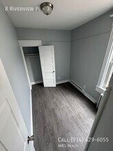 8 Riverview Pl in Yonkers, NY - Building Photo - Building Photo