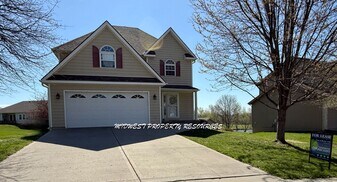 2808 Maple Farm Rd in Platte City, MO - Building Photo