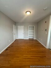 4 Kingsley Terrace in Lynn, MA - Building Photo - Building Photo