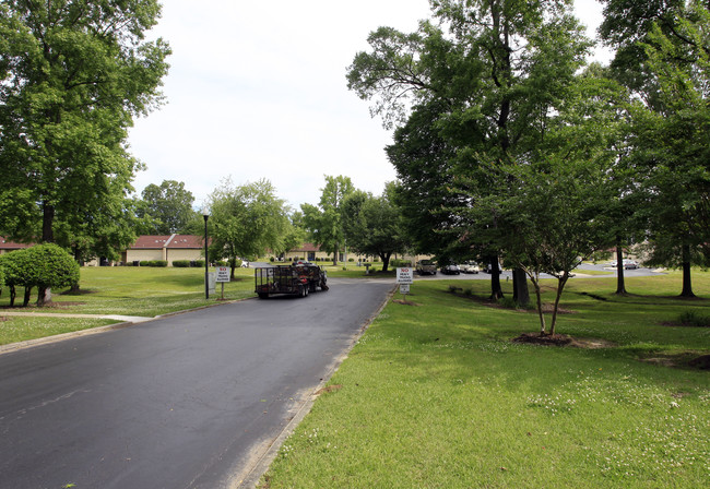 Pine Ridge Elderly Housing in Summerville, SC - Building Photo - Building Photo