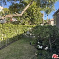 8036 Norton Ave in West Hollywood, CA - Building Photo