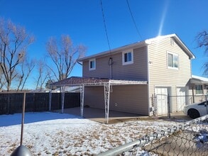833 Fountain Ct, Unit Master Bedroom in Colorado Springs, CO - Foto de edificio - Building Photo