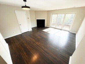 3069 Hawthorne Dr NE in Washington, DC - Foto de edificio - Building Photo