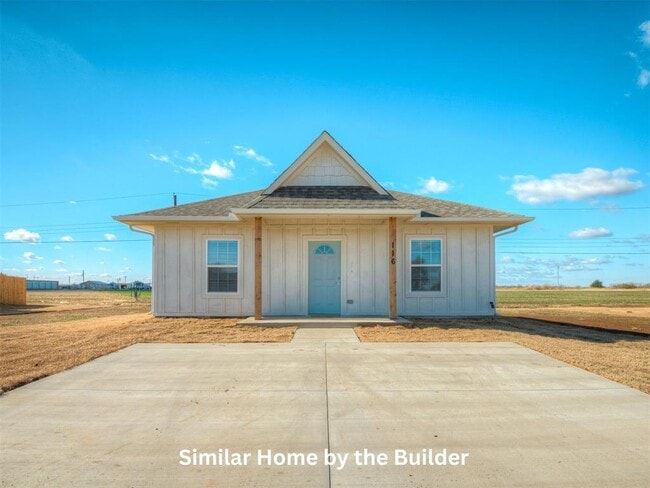 122 Sterling Dr in Chickasha, OK - Building Photo - Building Photo