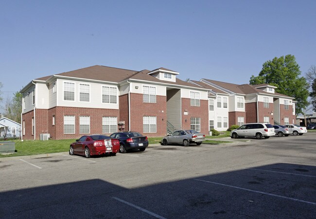 Alpha Renaissance Apartments in Memphis, TN - Building Photo - Building Photo