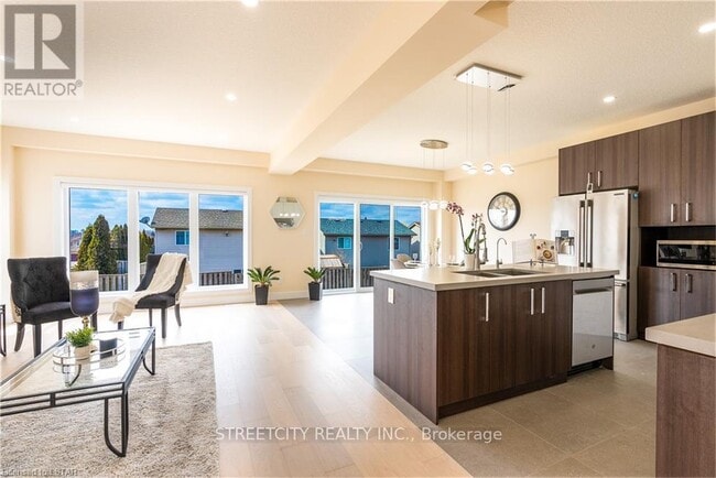 1511 Dylan St in London, ON - Building Photo - Building Photo