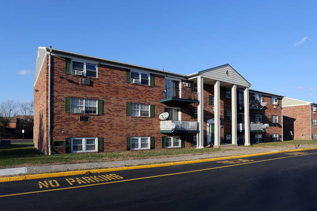 Hamilton Park in Levittown, PA - Foto de edificio