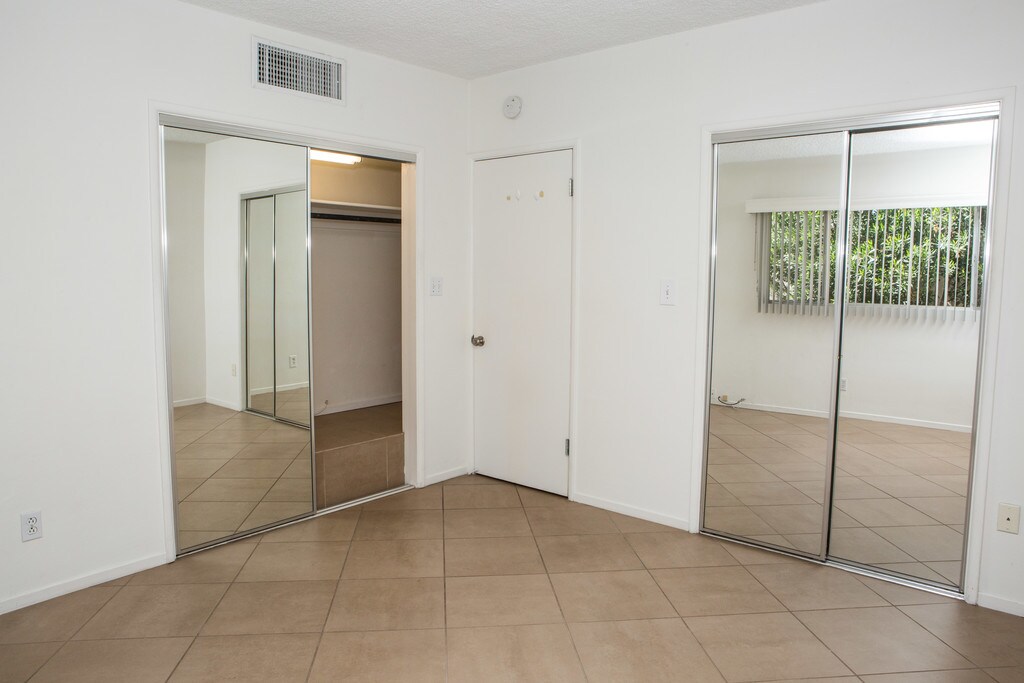 Thornhill Amapola Apartment Homes Palm Springs, CA Apartments For Rent