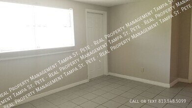 6912 N Himes Ave-Unit -B in Tampa, FL - Building Photo - Building Photo