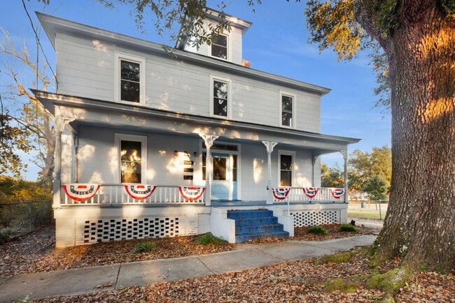 property at 1110 N Pasteur St