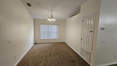 2410 Stratford Pointe Dr in West Melbourne, FL - Building Photo - Building Photo