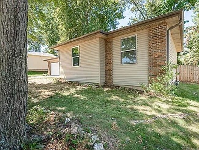 5649 S Franklin Ave in Springfield, MO - Building Photo - Building Photo