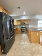 4 University Pl in East Orange, NJ - Building Photo - Building Photo