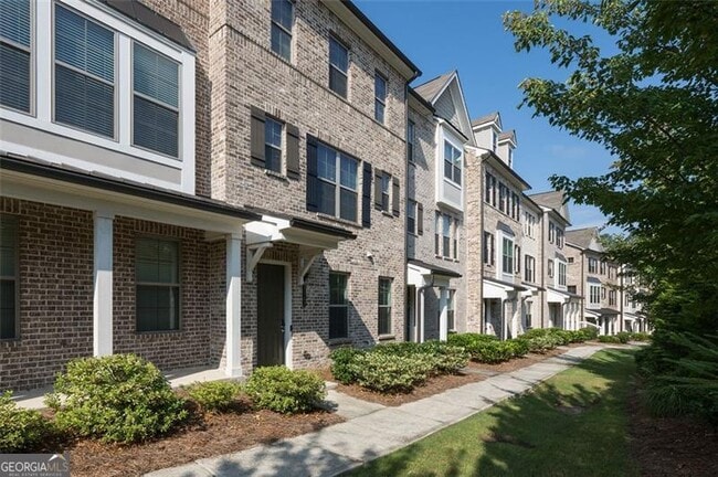property at 2182 Talmai Dr