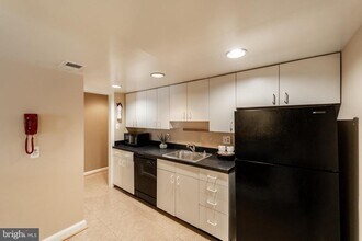 1408 Hopkins St NW in Washington, DC - Building Photo - Building Photo