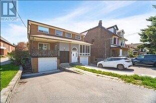 57 Curzon St in Toronto, ON - Building Photo