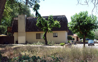 Town Home Apartments in Sacramento, CA - Foto de edificio - Building Photo