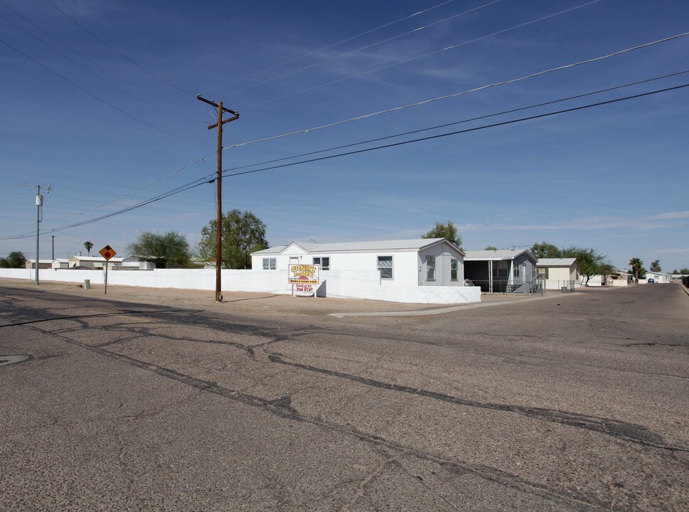 Sunny Lane in Casa Grande, AZ - Building Photo