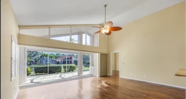 384 Pindo Palm Dr in Naples, FL - Foto de edificio - Building Photo