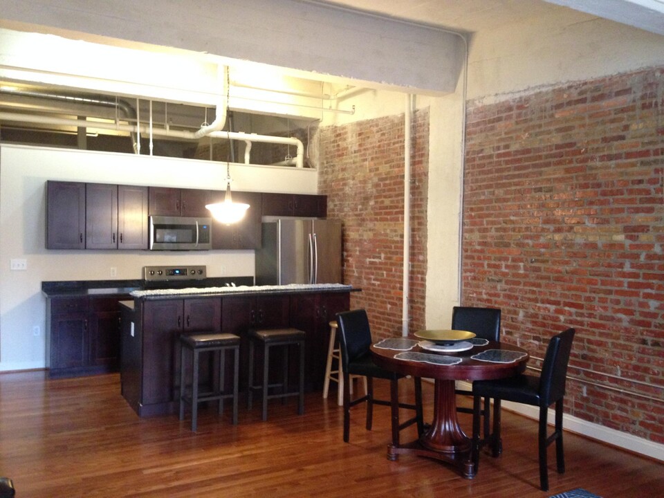 311 W Baltimore St, Unit 104 in Baltimore, MD - Building Photo