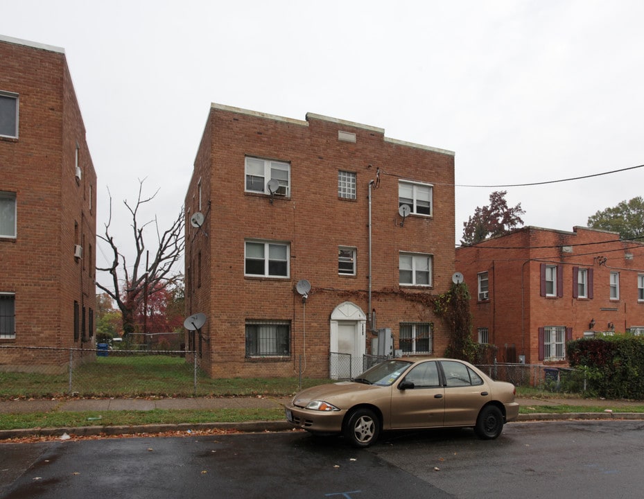 4242 Edson Pl NE in Washington, DC - Foto de edificio