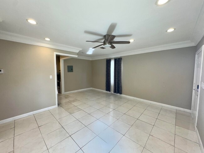 839 NW 16th Terrace in Fort Lauderdale, FL - Building Photo - Building Photo