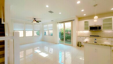 24 Clover in Lake Forest, CA - Building Photo - Building Photo