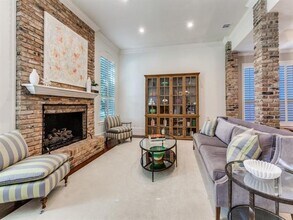 16102 Shadybank Dr in Dallas, TX - Building Photo - Building Photo