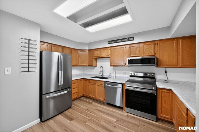 2180 E 90th Ave in Thornton, CO - Foto de edificio - Building Photo