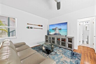 3015 Seville St, Unit 1 in Fort Lauderdale, FL - Foto de edificio - Building Photo