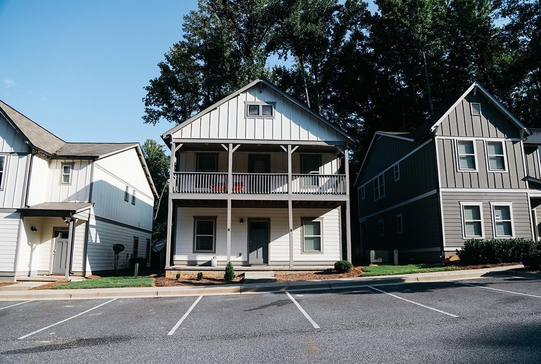 The Orchard Clemson in Central, SC - Building Photo