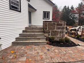 263 S Mountain Rd in New City, NY - Building Photo - Building Photo