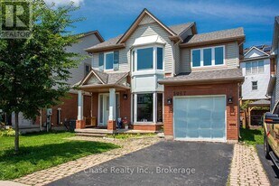5047 Kempling Ln in Burlington, ON - Building Photo