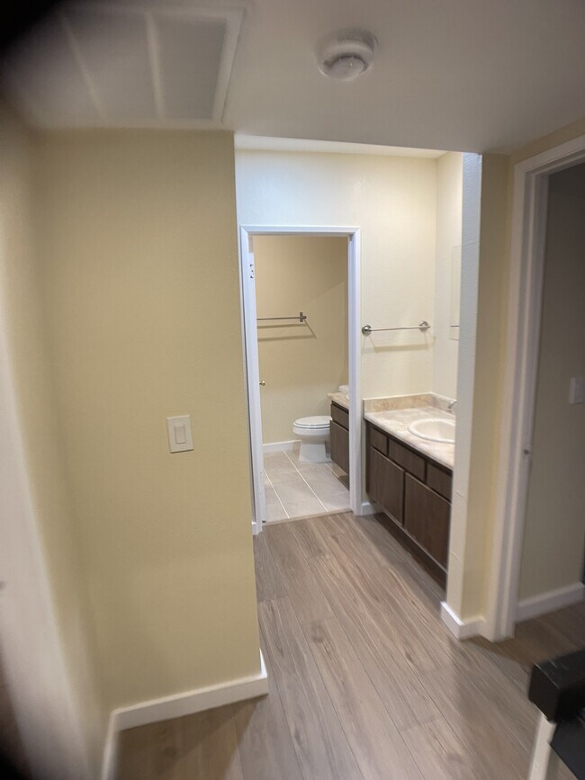 9019 Cedros Ave, Unit 9019 Cedros Ave. in Panorama City, CA - Building Photo - Building Photo