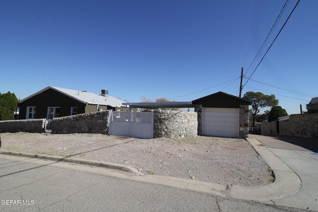 3200 Richmond Ave in El Paso, TX - Building Photo - Building Photo