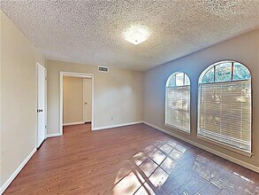 2917 Las Vegas Trail in Fort Worth, TX - Building Photo - Building Photo