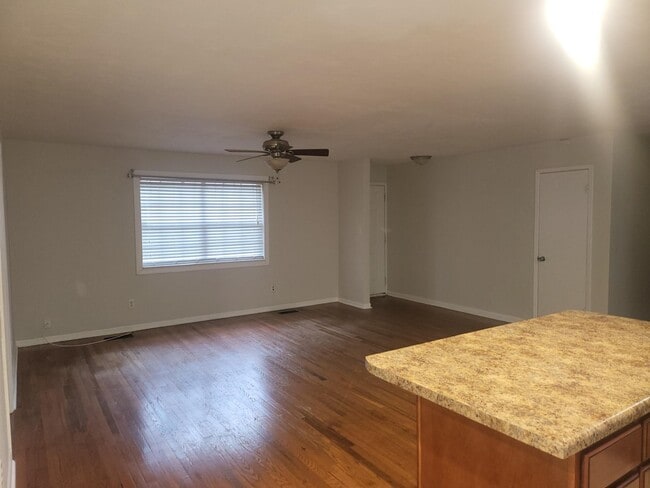 1540 Pine View Dr in Tallahassee, FL - Building Photo - Building Photo