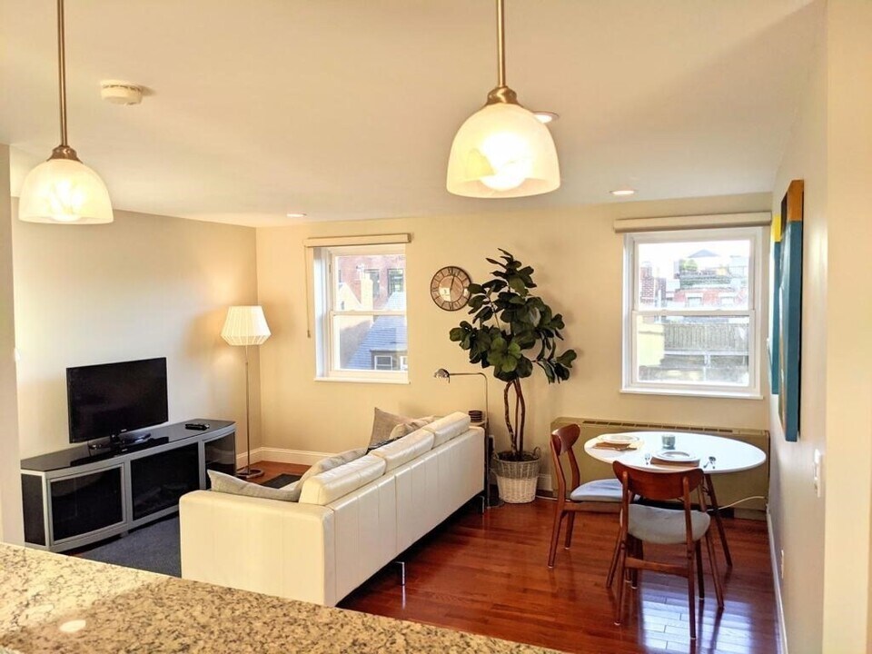 27 Bowdoin St in Boston, MA - Building Photo