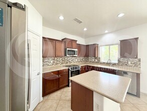 2213 W Marconi Ave in Phoenix, AZ - Building Photo - Building Photo