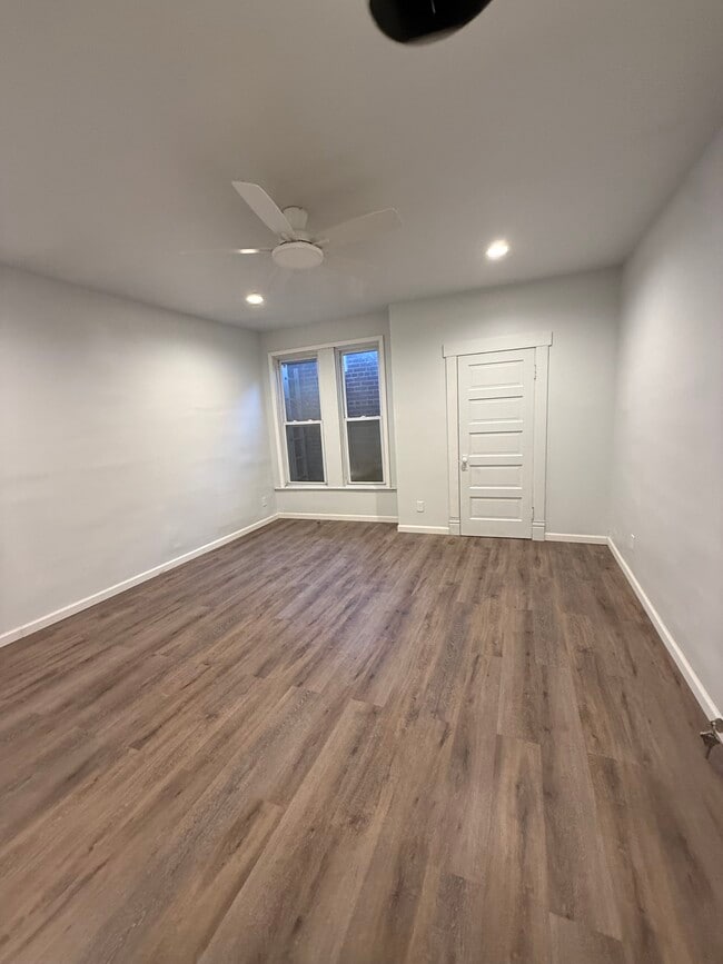 250 High St, Unit 3 in Morgantown, WV - Foto de edificio - Building Photo